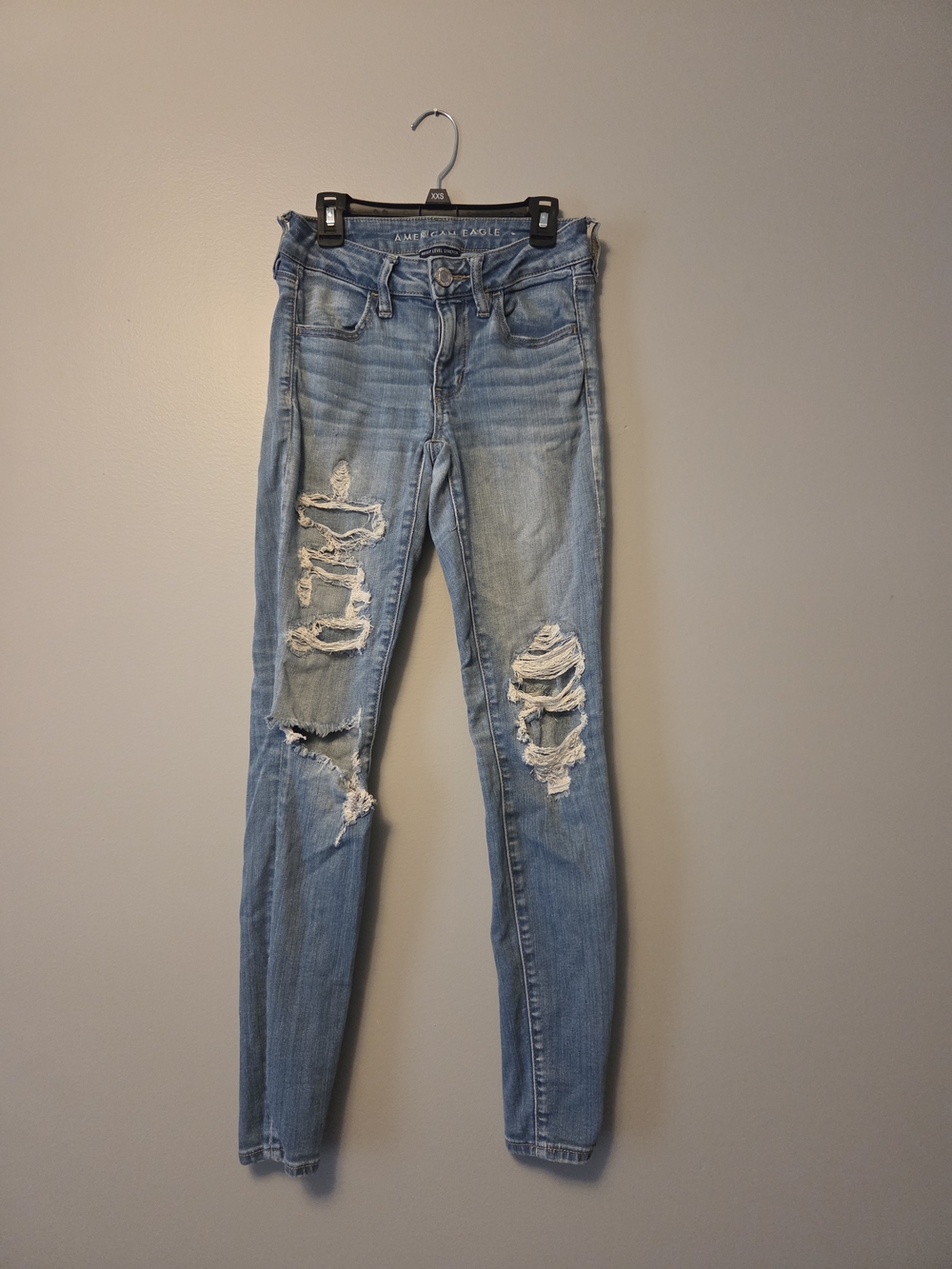 American Eagle Outfitters Light Blue Distressed High-Rise Skinny Jeans